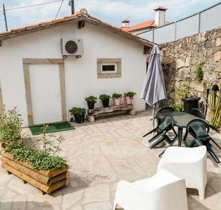 Σαλέ Casa Da Azenha / Watermill House - *